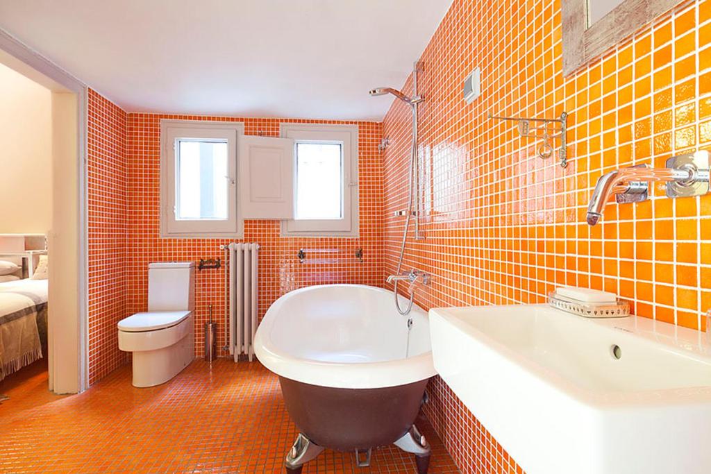 Kúpeľňa v ubytovaní Apartment Barcelona Rentals - Rambla de Catalunya Center