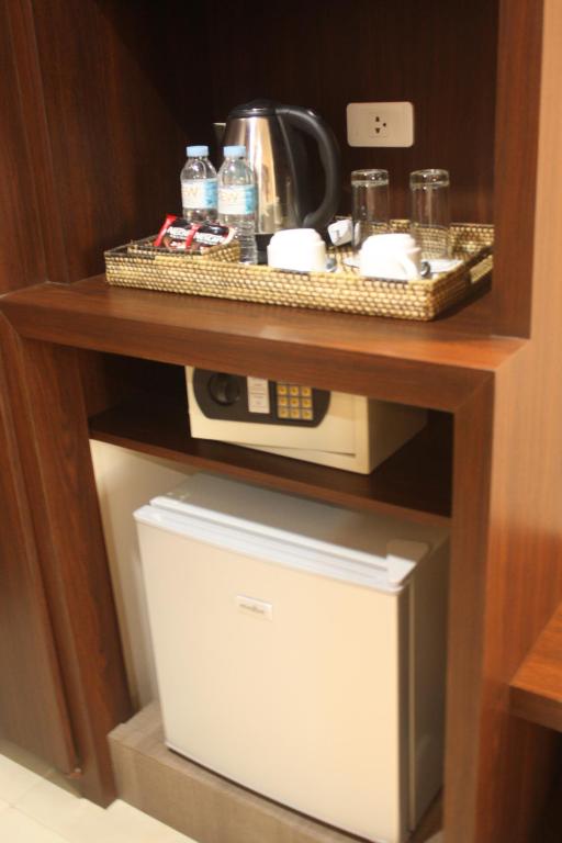 Kuchyň nebo kuchyňský kout v ubytování Kew Hotel Tagbilaran