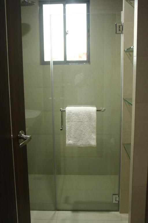 Koupelna v ubytování Kew Hotel Tagbilaran