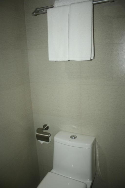 Koupelna v ubytování Kew Hotel Tagbilaran