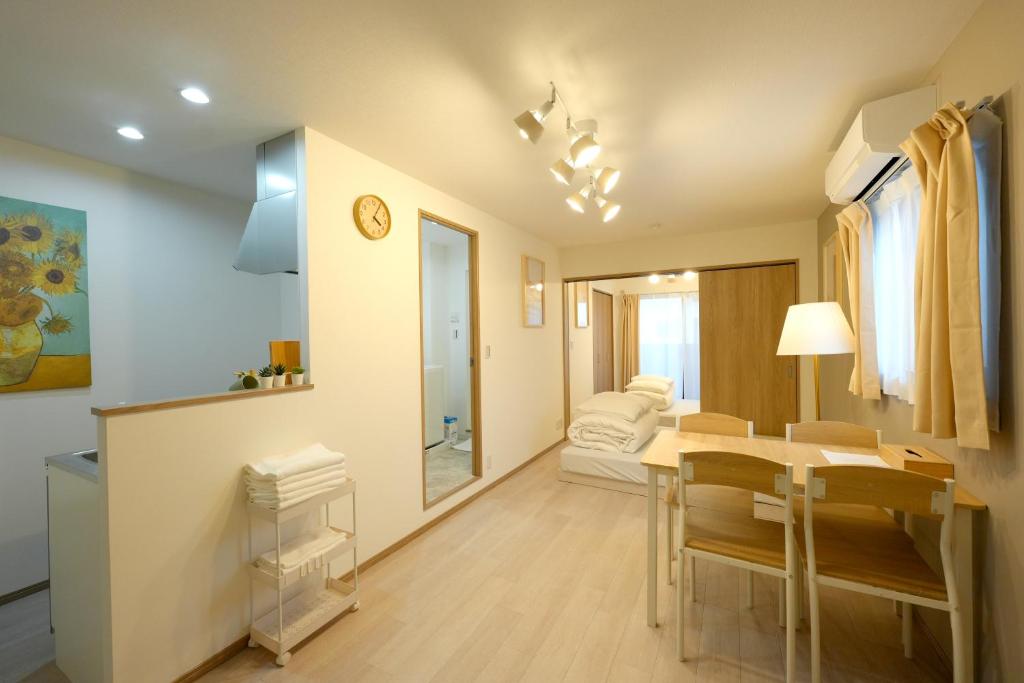 New OPEN!難波まで電車で5分!花園町駅徒歩1分!ホテルリネン使用 403