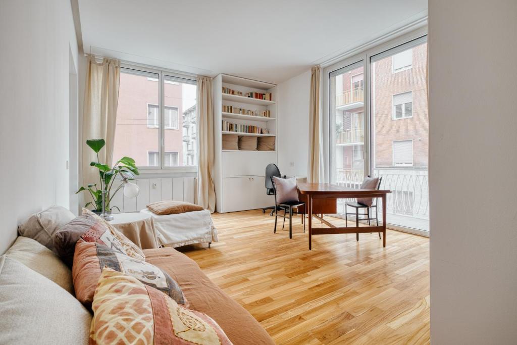 Just Urban Stays - Exclusive 1BR City Center with Balcony