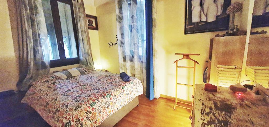Shared Appartment with Kitten
