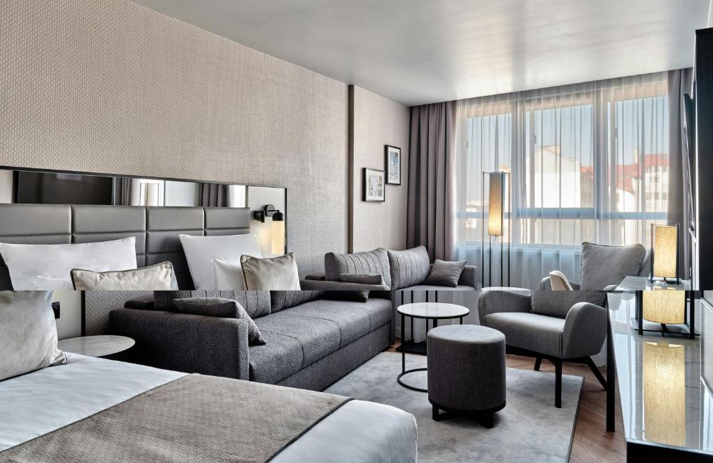Leonardo Royal Hotel Warsaw - Executive Quadruple Room