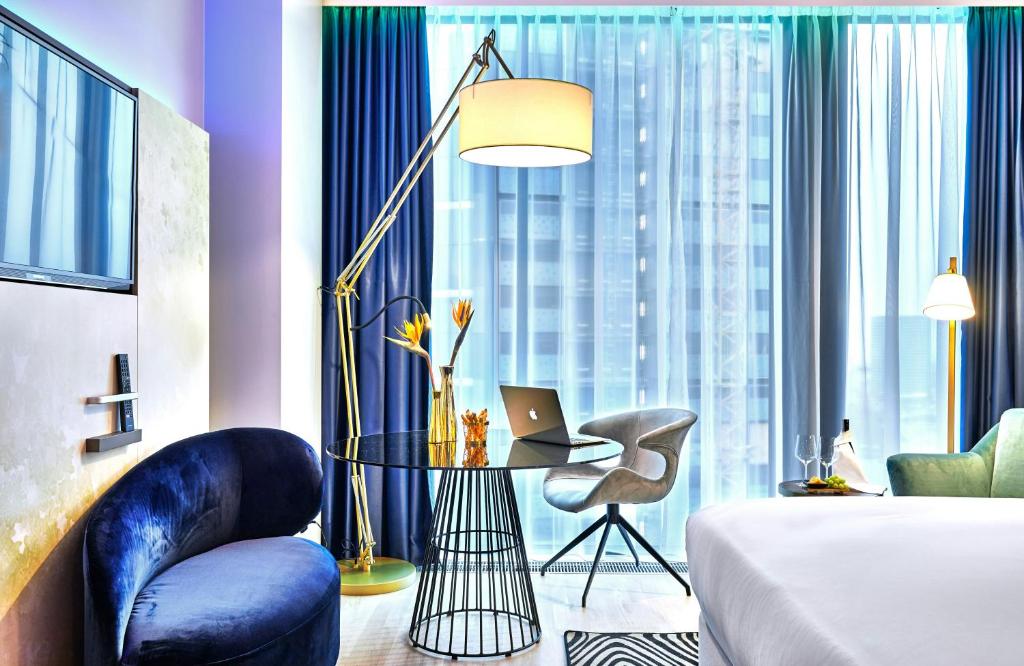 NYX Hotel Warsaw by Leonardo Hotels - Down To Earth-dubbel