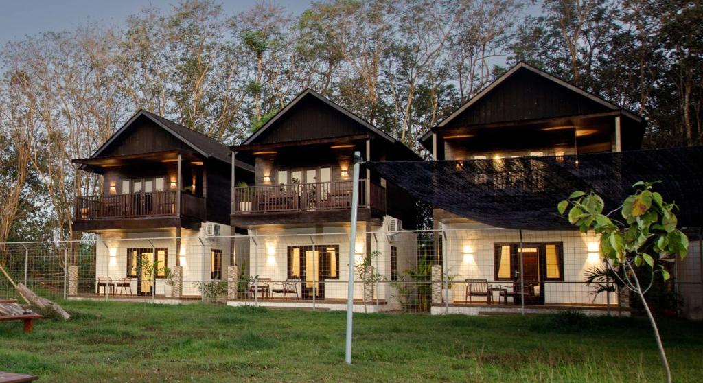 فضای داخلی Alpha Wolf Lodge در بالی - تصویر ۳