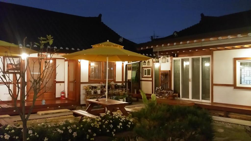 Zahrada ubytování Hanok Raon