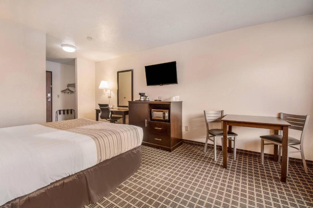 Econo Lodge Corvallis Near University photo