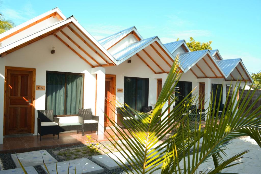 Holiday Cottage Thoddoo, Maldives - 15