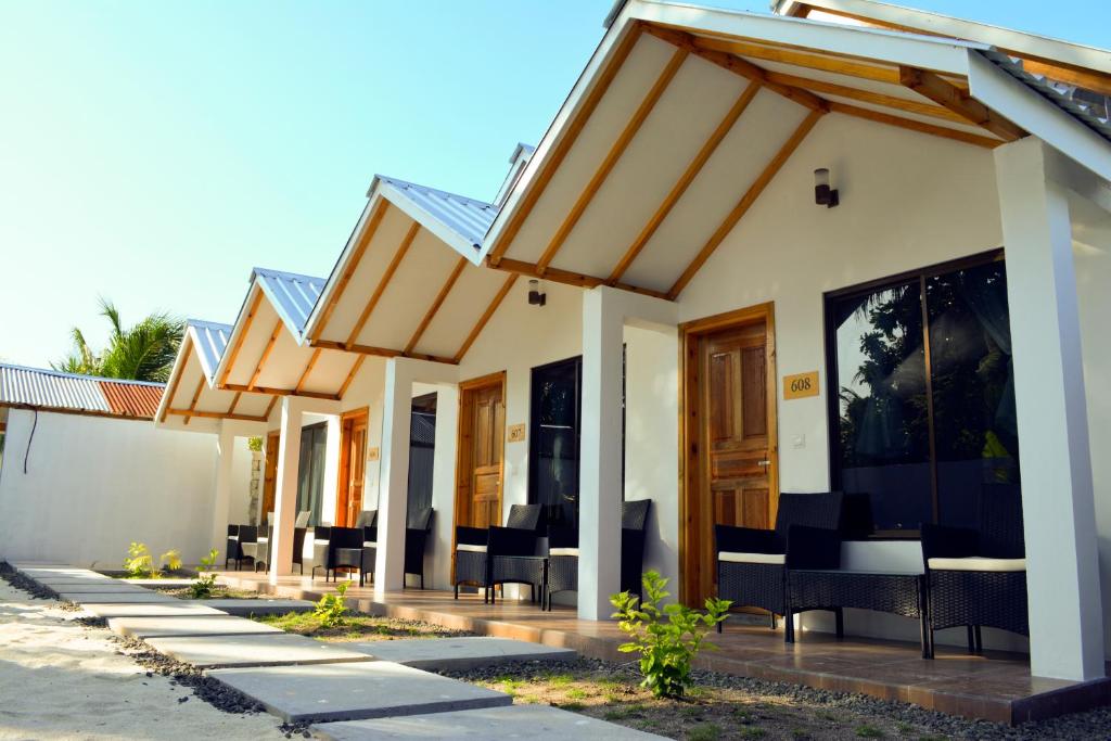 Holiday Cottage Thoddoo, Maldives - 17