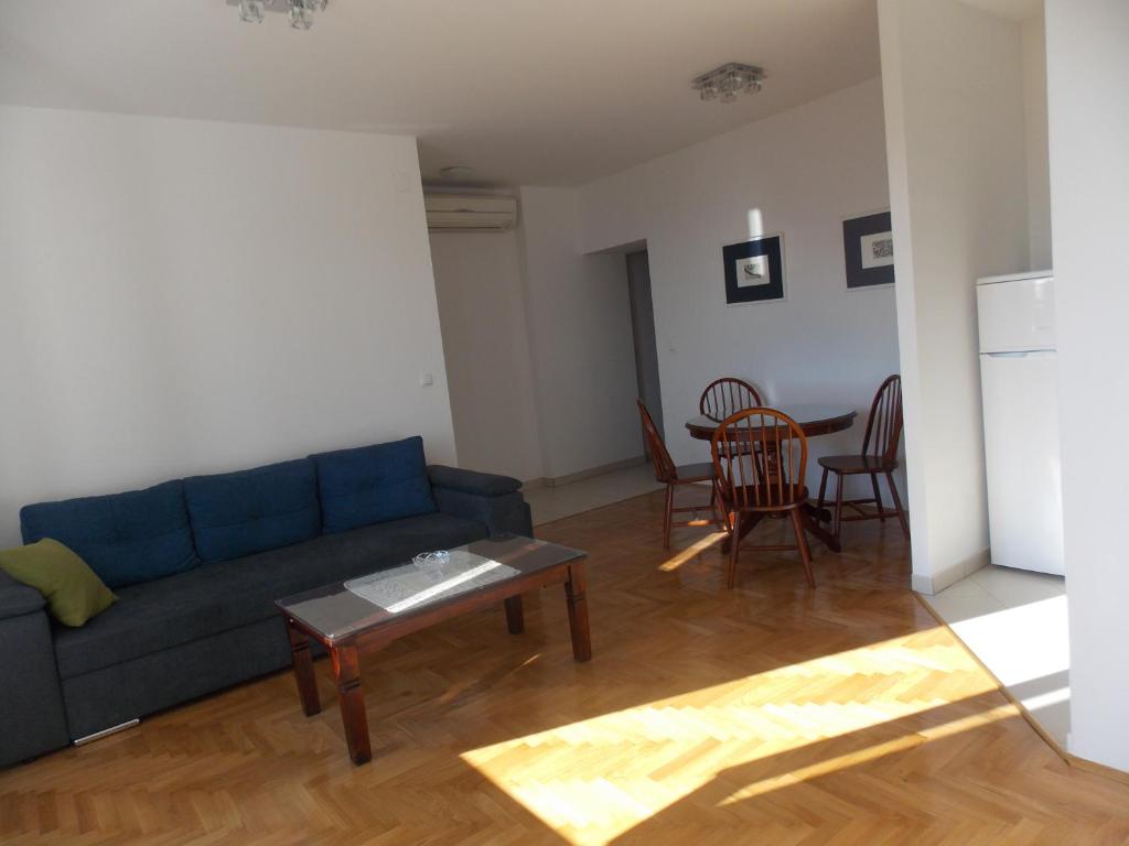 Posedenie v ubytovaní Apartment Kantrida