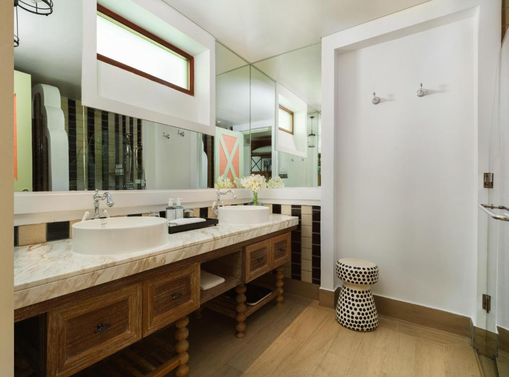 SAii Lagoon Maldives, Curio Collection By Hilton - 9