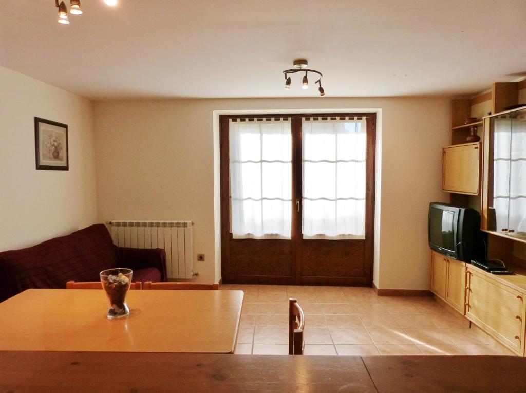 TV a/nebo společenská místnost v ubytování Casa Casbas