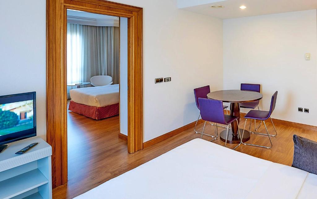 Hotel Vigo Los Galeones, Affiliated by Meliá - Family Room