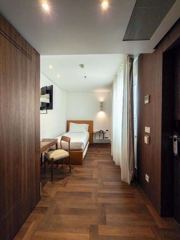 Lisboa Carmo Hotel - 15