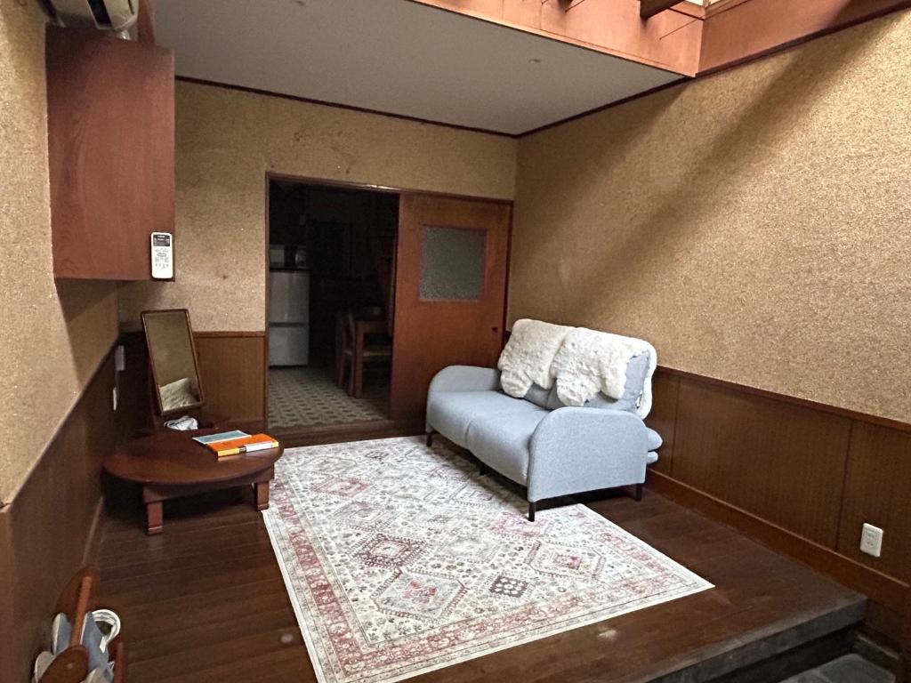 Fukushima Osaka,1 Sta from Umeda,Private 100 year-old house,6 pax,Near USJ