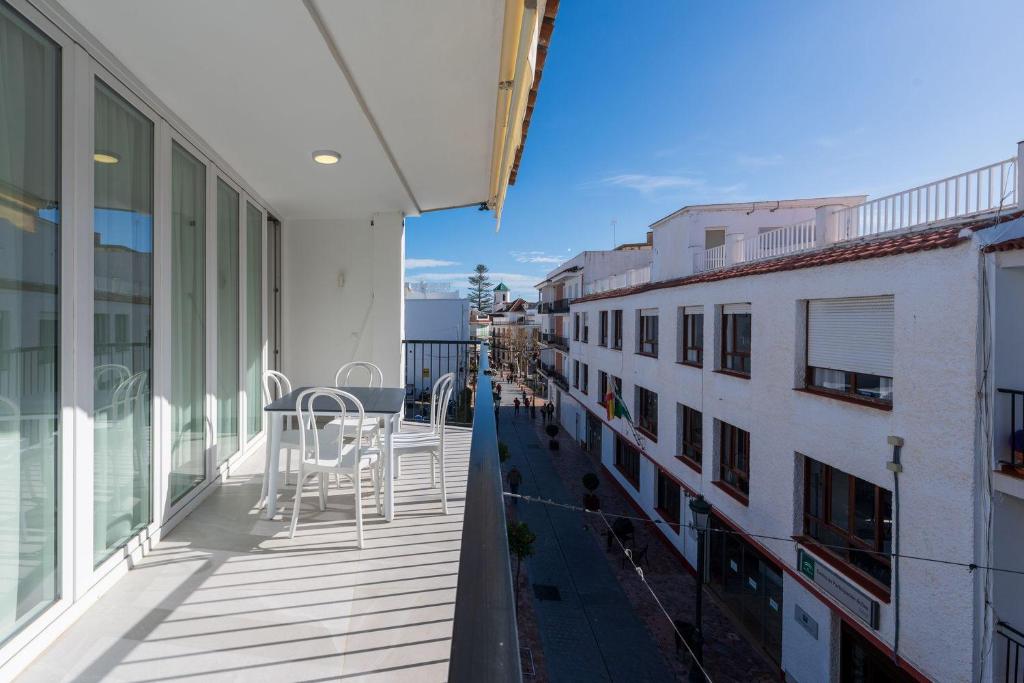 Paloma Central Apartment - 3 min walk to Balcon de Europa & Beach