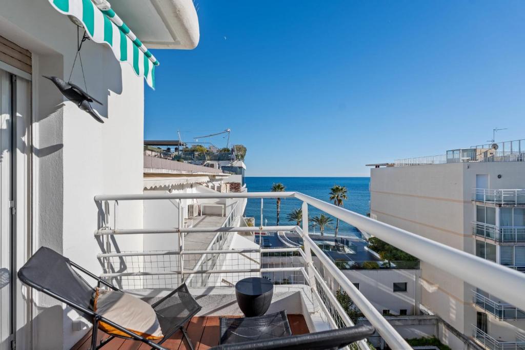 REF 2037 - Apartment for Rent Sea View
