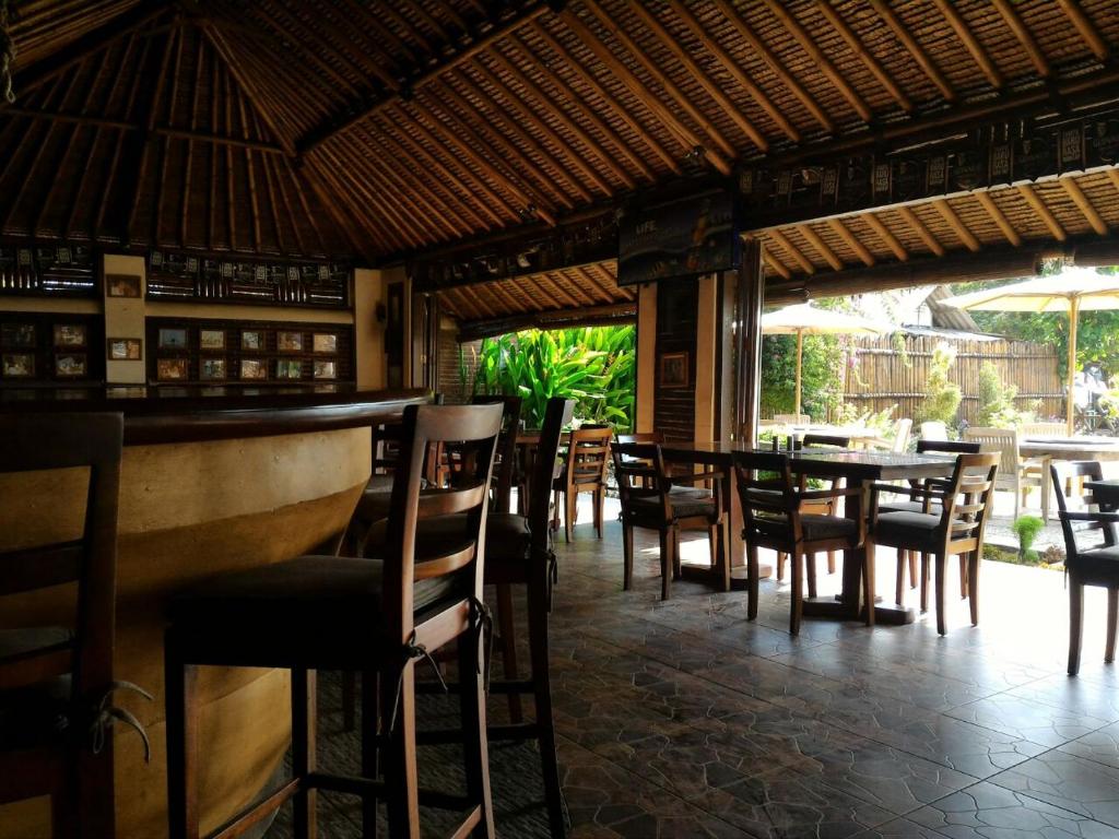 Restaurace v ubytování Jepara Marina Beach Bungalows