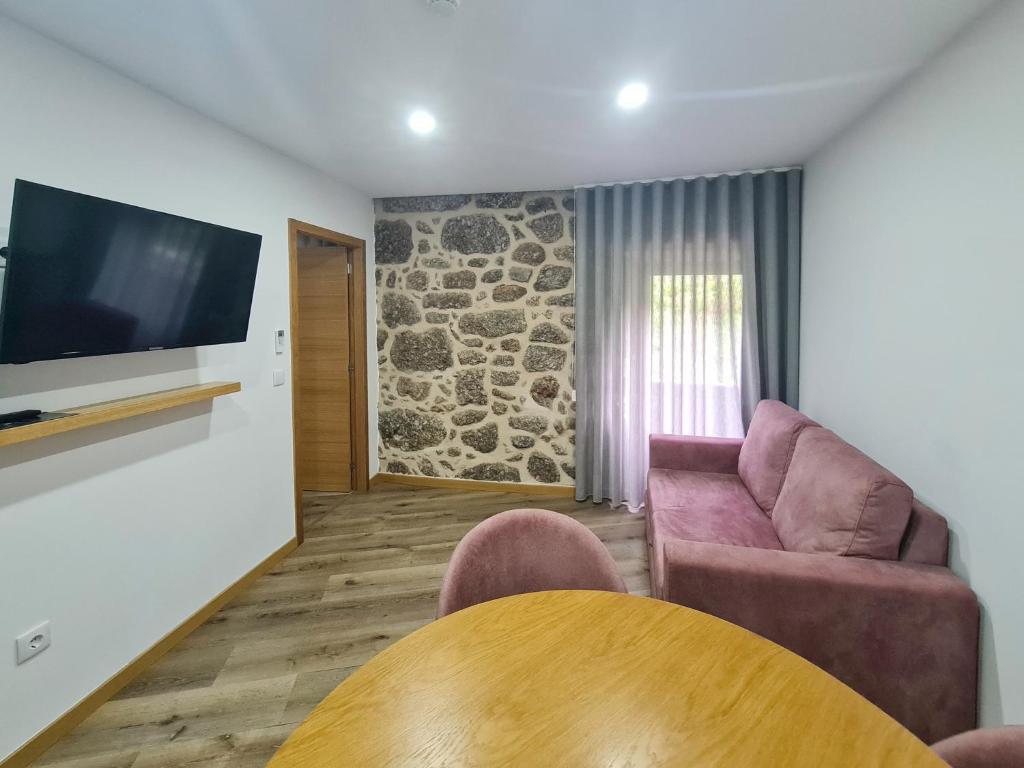 Casa d'Henrique Retreat Pool and Spa - 9