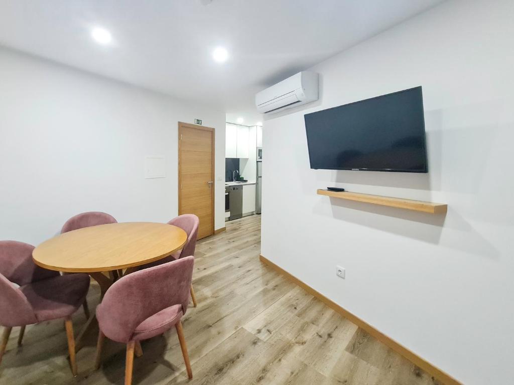 Casa d'Henrique Retreat Pool and Spa - 6