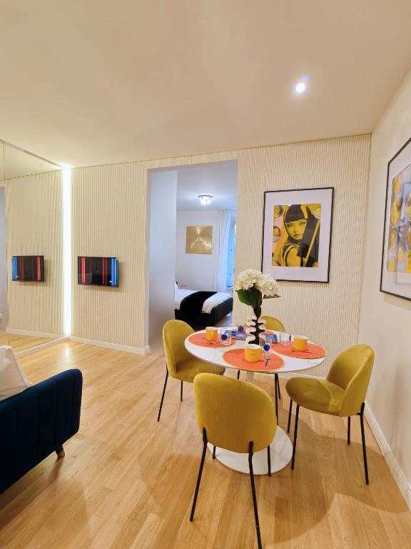 Chic Liberty Flat in Porta Venezia Milan center, Subway 1 min, AC, WiFi