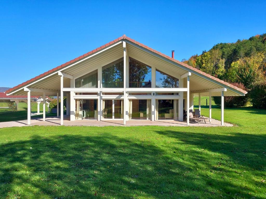 Chalet Bien Etre - 150m² - Avec Sauna & Balnéo - Les 4 saisons - Lac de Chalain