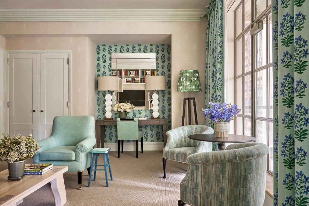 The Whitby Hotel - 