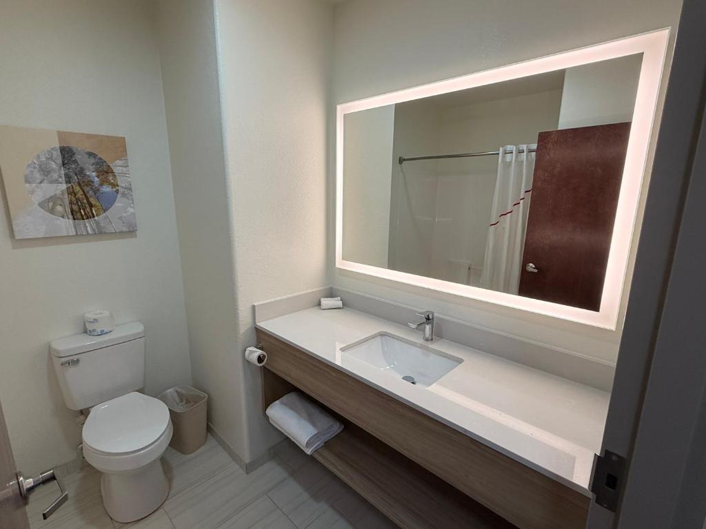 Sleep Inn & Suites Mifflinville -Bloomsburg - Suite Con Cama Extragrande Y Sofá - No Fumadores
