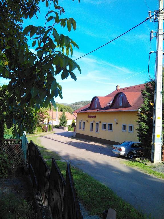 Budova, kde se bed and breakfast nachází