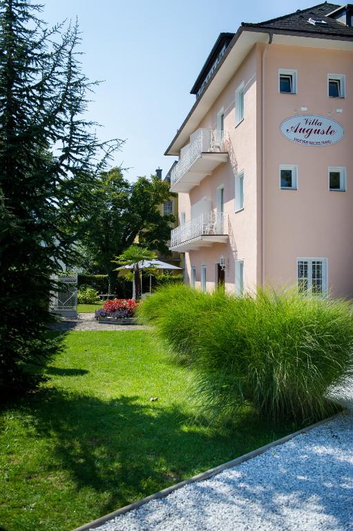 Zahrada ubytování Villa Auguste