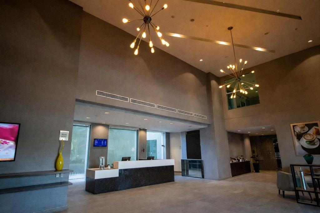 Hotel Mirra San Luis