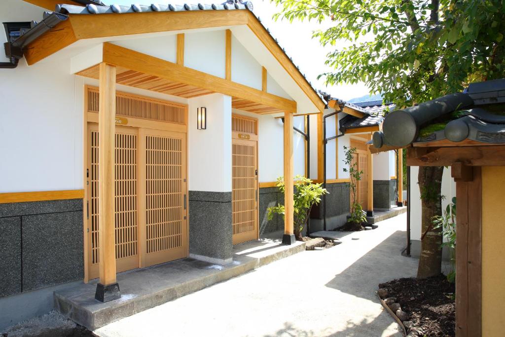 Gallery image of Koto no Kashin in Yufu