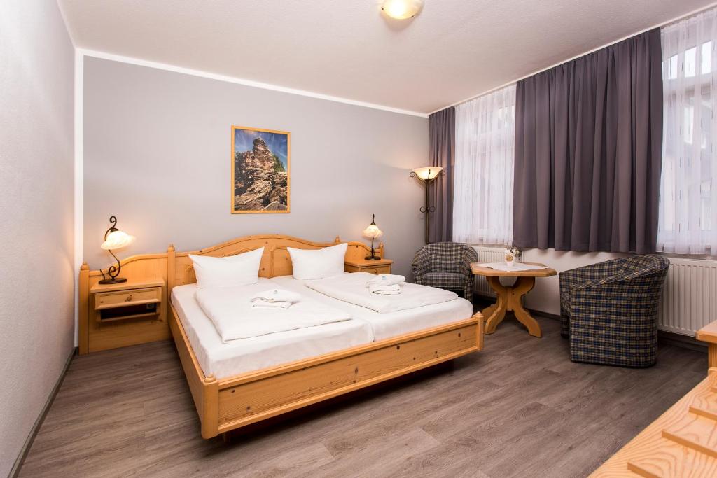 Der Bayerische Hof - Standard Double Room