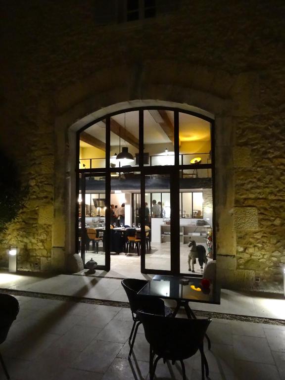 Restaurace v ubytování La Cour Des Sens