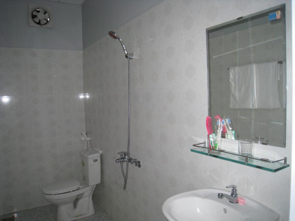 Koupelna v ubytování Hoa Sua Motel