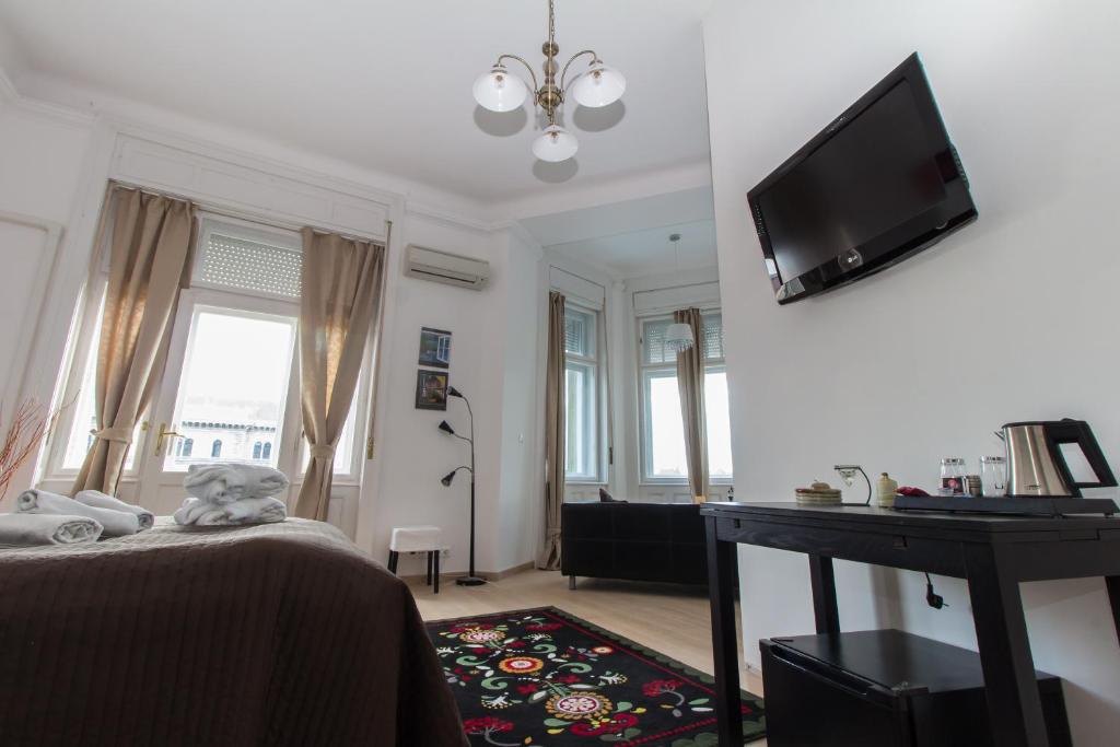 Butterfly Home Danube - Deluxe Double Or Twin Room With River View
