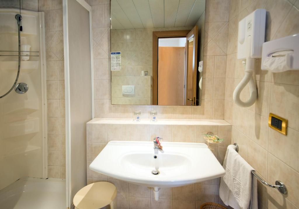 Koupelna v ubytování Joli Park Hotel - Caroli Hotels
