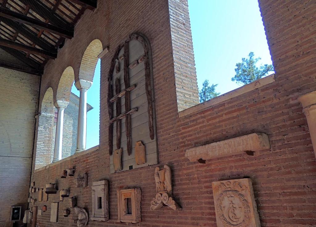 ラヴェンナにあるDomus Del Bizantinoのレンガ造りの建物