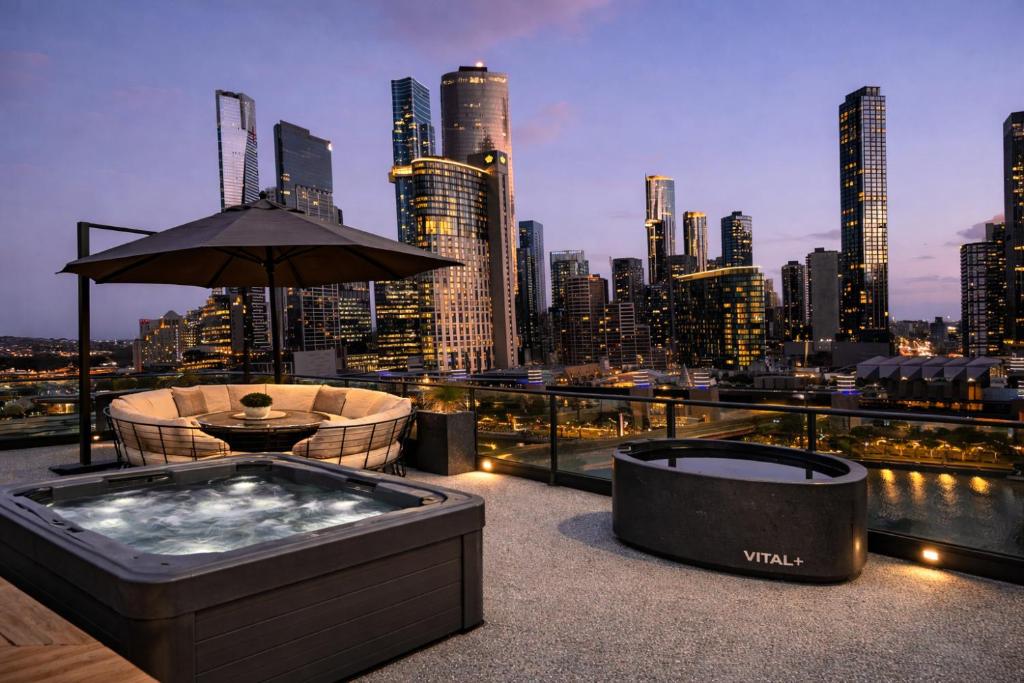 Designer Wellness Penthouse with Riverfront Terrace, Melbourne (updated ...