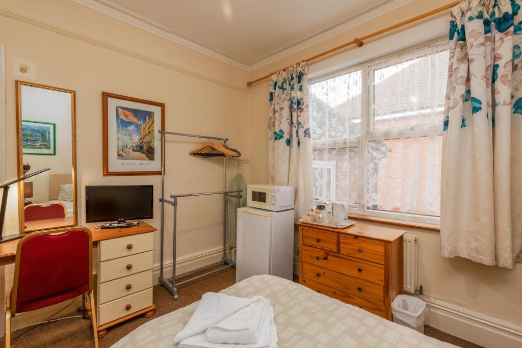 Ricky Road Guest House - 