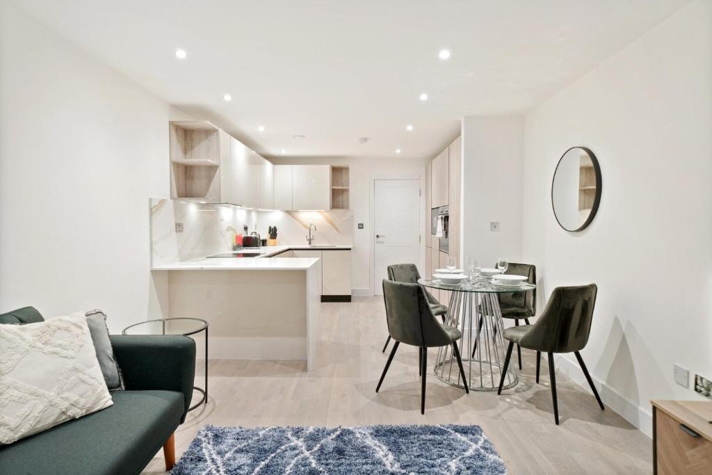 Executive 1 & 2 Bed Apartments in heart of London FREE WIFI by City Stay Aparts London - Apartment With Terrace