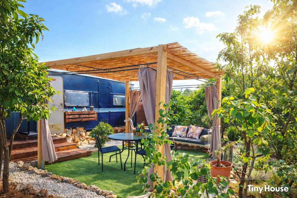 Pure Crete - Tiny House & Luxury Tent - 12