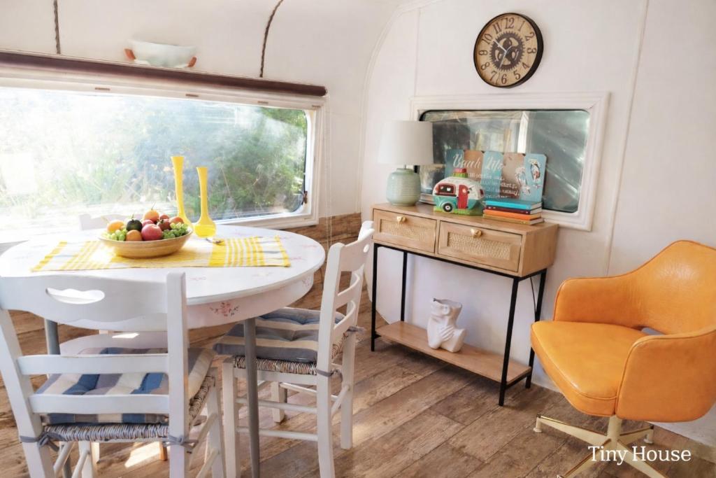 Pure Crete - Tiny House & Luxury Tent - 16