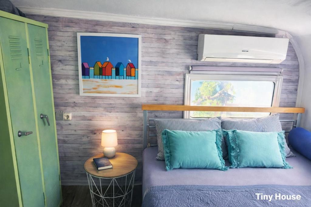 Pure Crete - Tiny House & Luxury Tent - 14