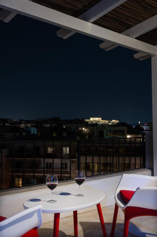 Stylish Loft with Acropolis View & Sunny Terrace
