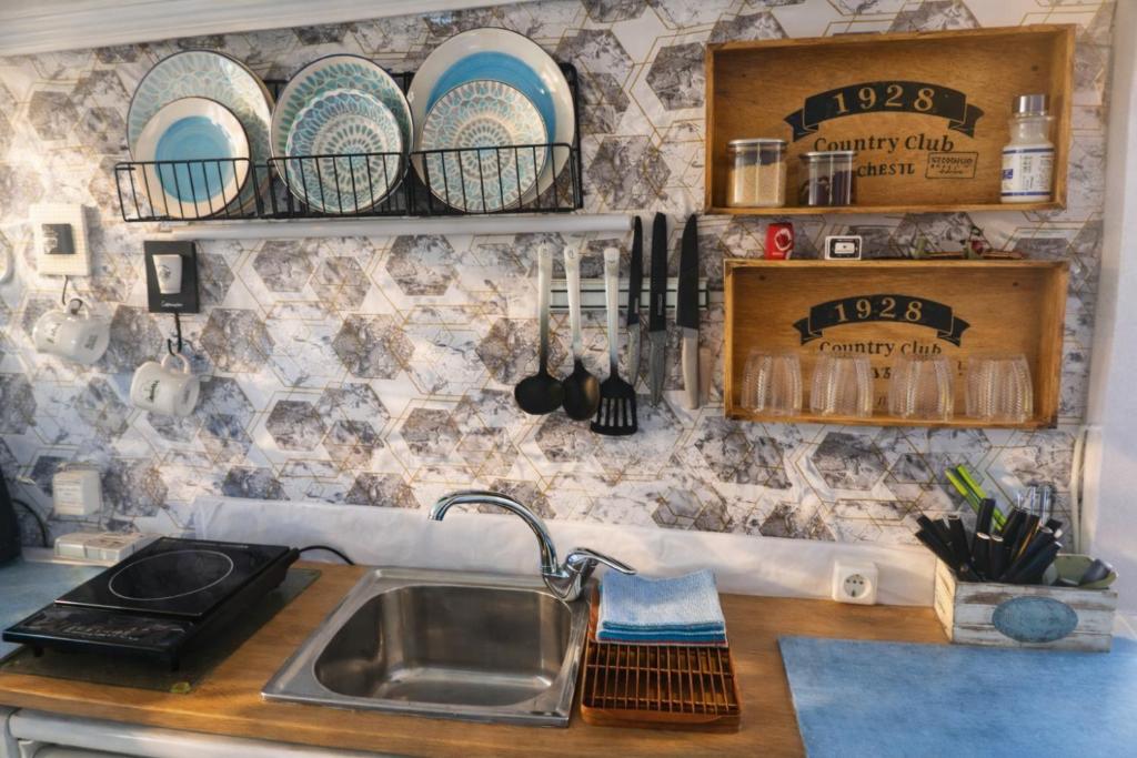 Pure Crete - Tiny House & Luxury Tent - 18