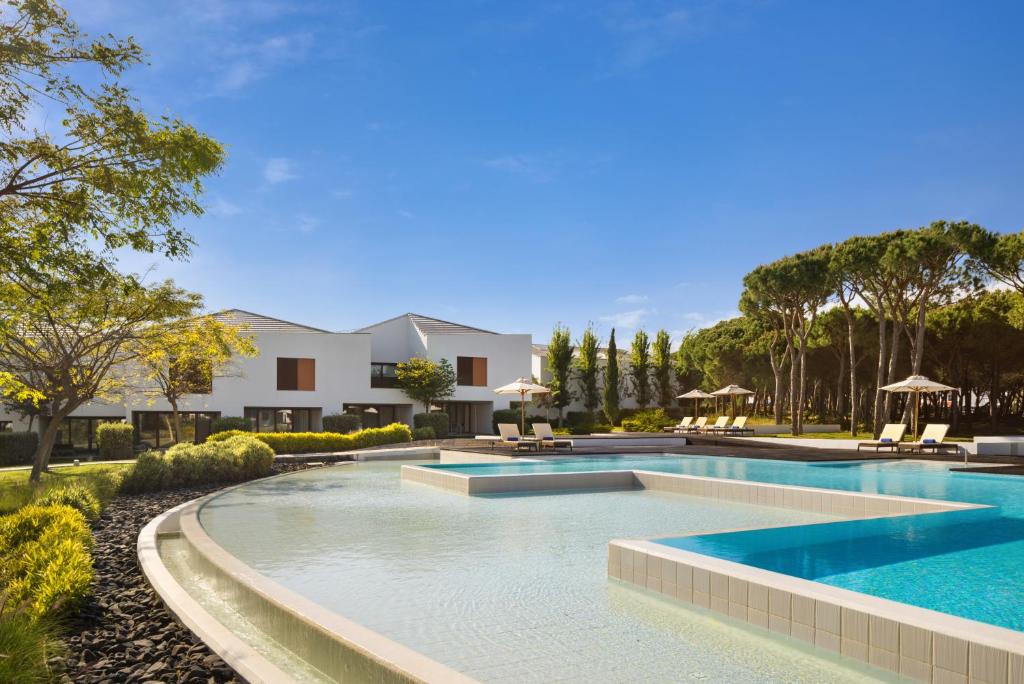 Pine Cliffs Village