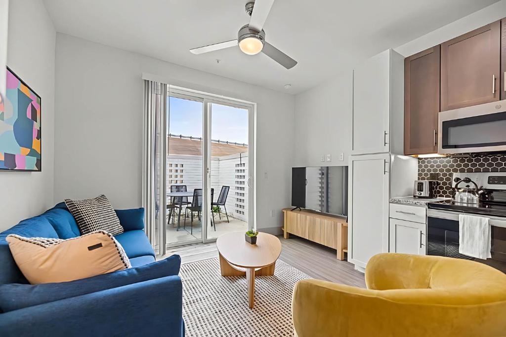 Placemakr Austin Downtown, Apartments by Hilton photo