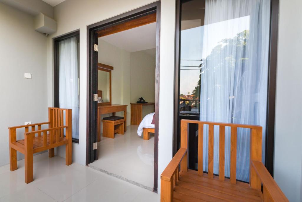 Balkón nebo terasa v ubytování AB Hotel Kuta by AGATA